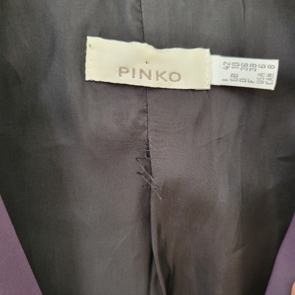 Pinko Stretch Blazer. - Picture 6 of 8